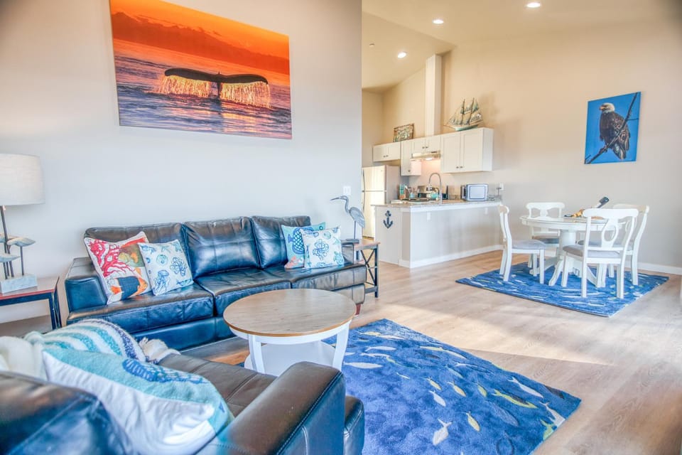 Ocean View & Whale Watching! Spouting Horn Three Apartment in Depoe Bay