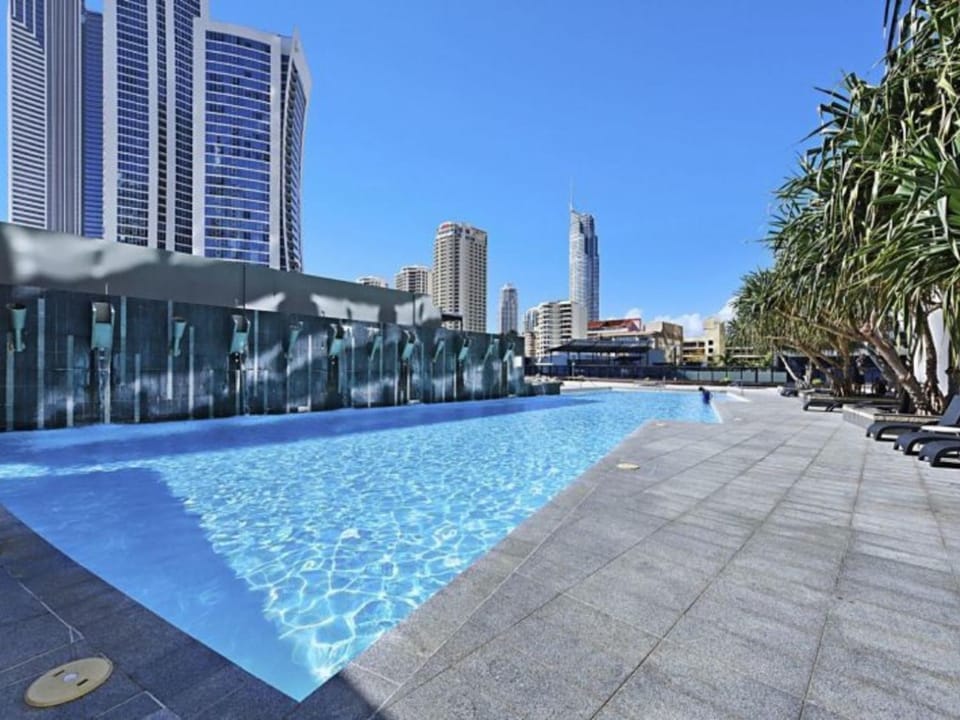 Circle on Cavill Luxe 2-Bed with Views & Pool Apartment in Surfers Paradise