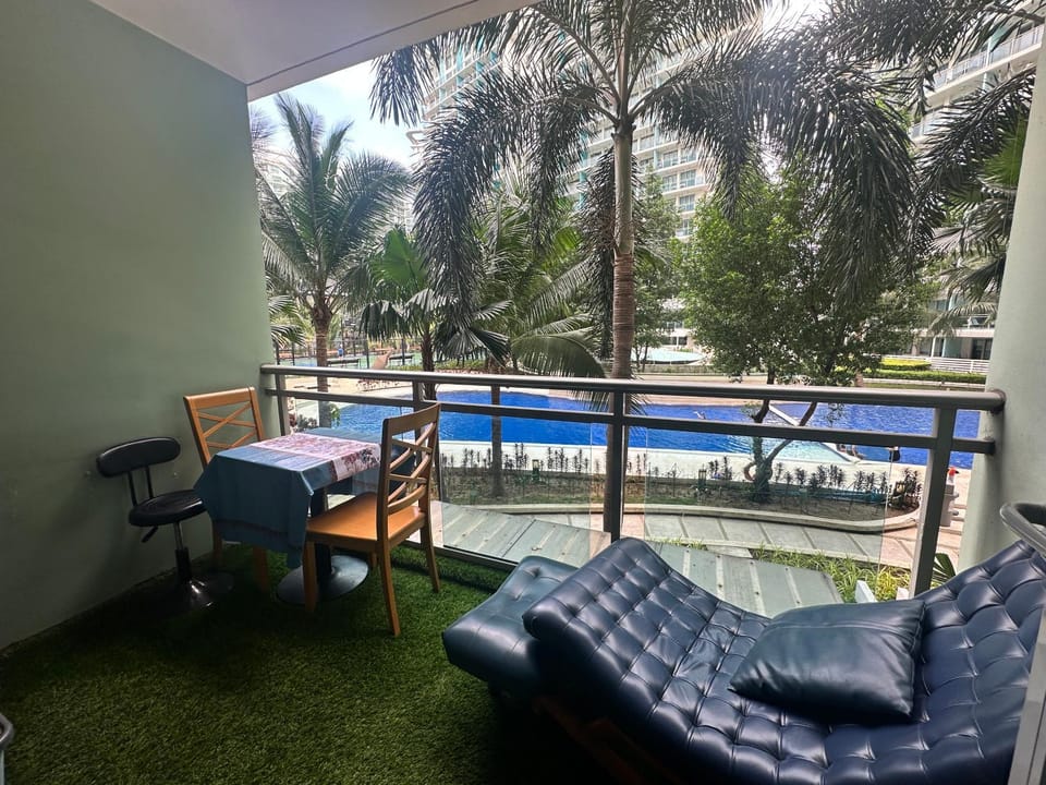 Azure Paranaque near Airport Hotel in Paranaque