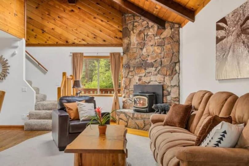 Rustic Cottage Snow Summit House in Big Bear