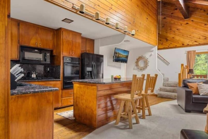 Rustic Cottage Snow Summit House in Big Bear