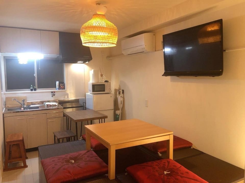 High speed Wi-Fi Two-storey house Vacation Stay 天下茶屋 Apartment in Osaka
