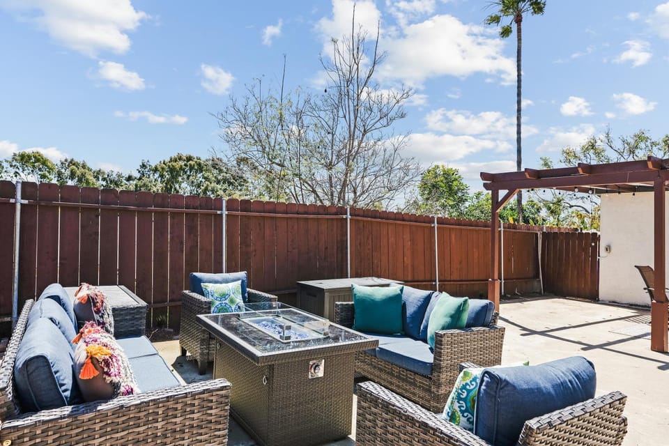 Peaceful Getaway with Renovated Amenities Apartment in Linda Vista