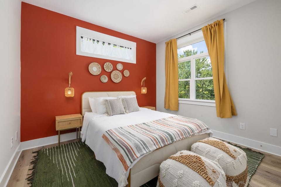 Bed, Photo of the whole room, Bedroom