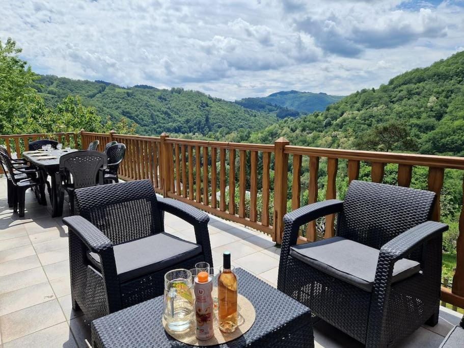 Natural landscape, View (from property/room), Balcony/Terrace, Balcony/Terrace, Dining area