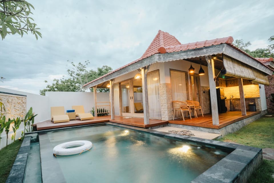 Property building, Pool view, Swimming pool