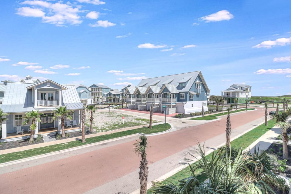 Sunrise Beach Bungalow House in Port Aransas