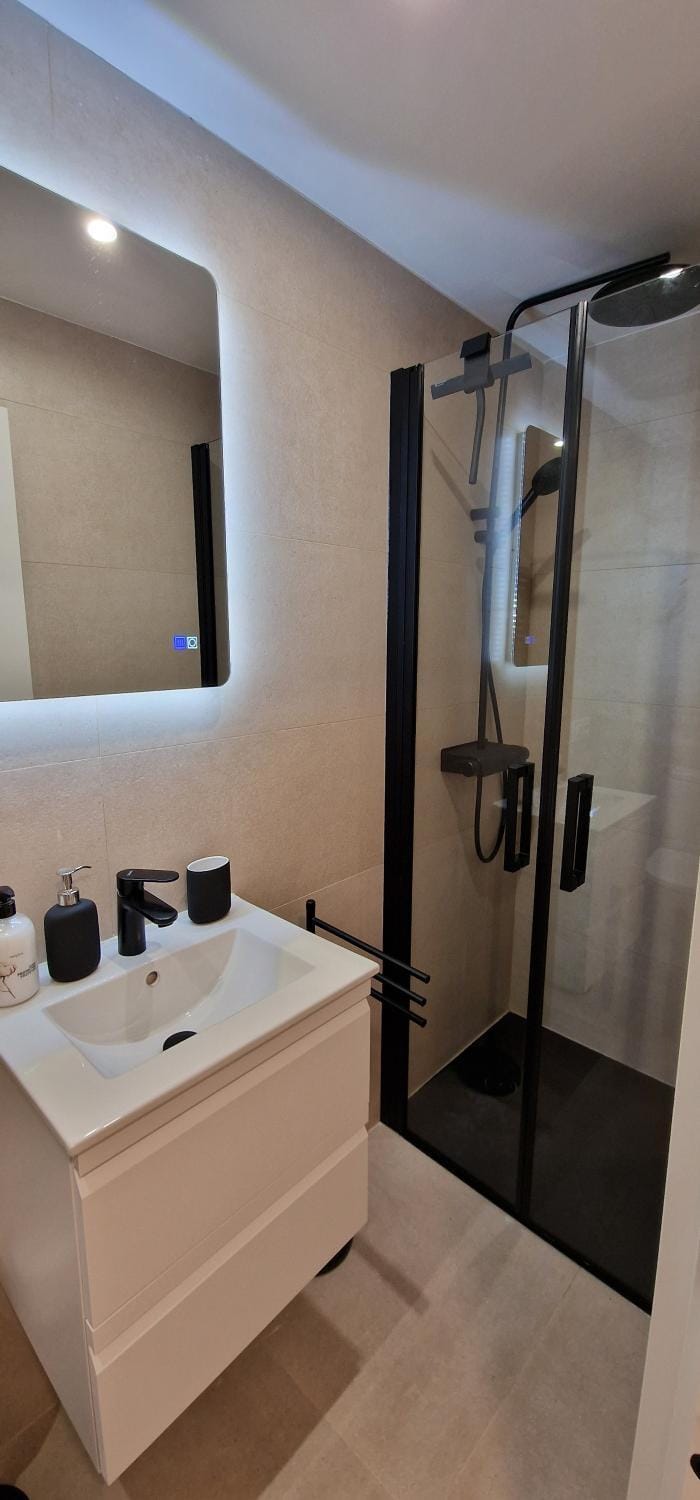 Shower, Bathroom