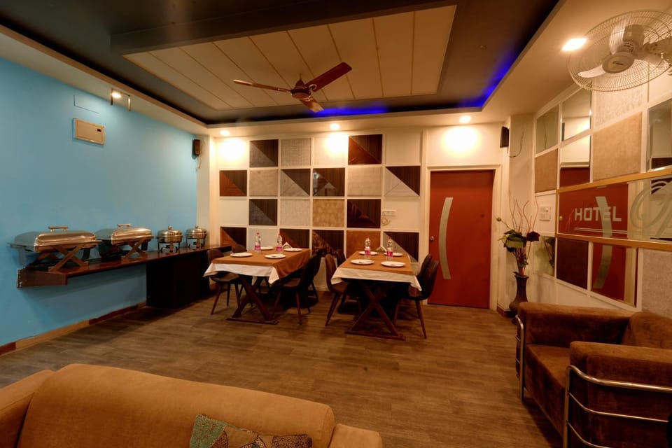 Restaurant/places to eat, Seating area