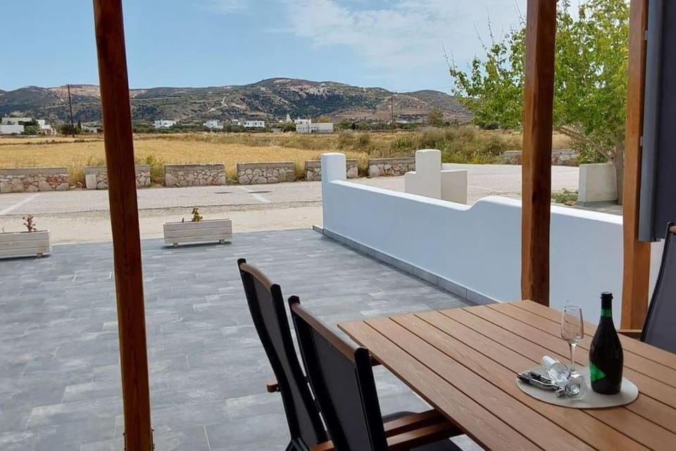 Marvens Apartment House in Milos
