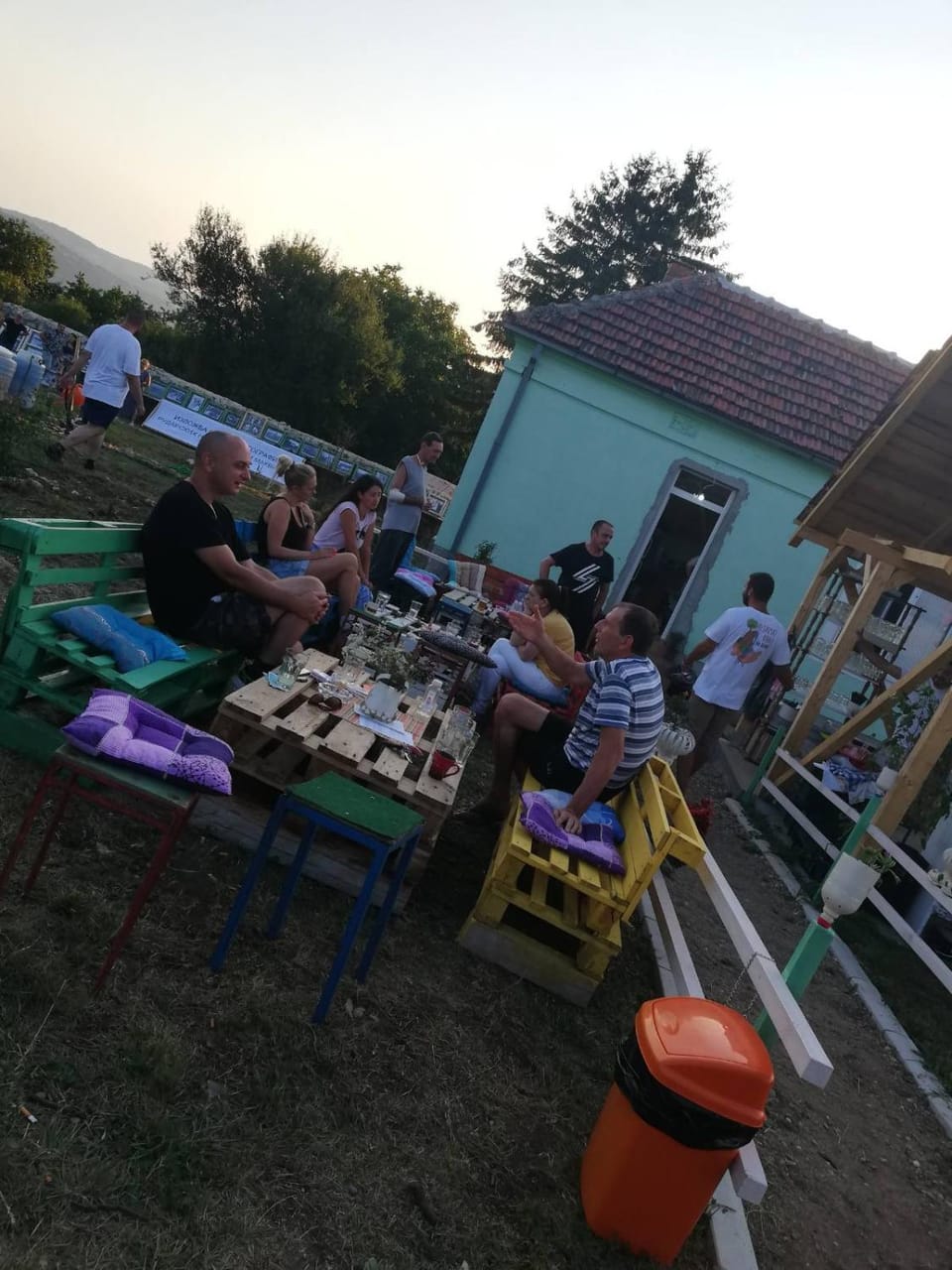 BBQ facilities, Garden, Food and drinks, Garden view, group of guests