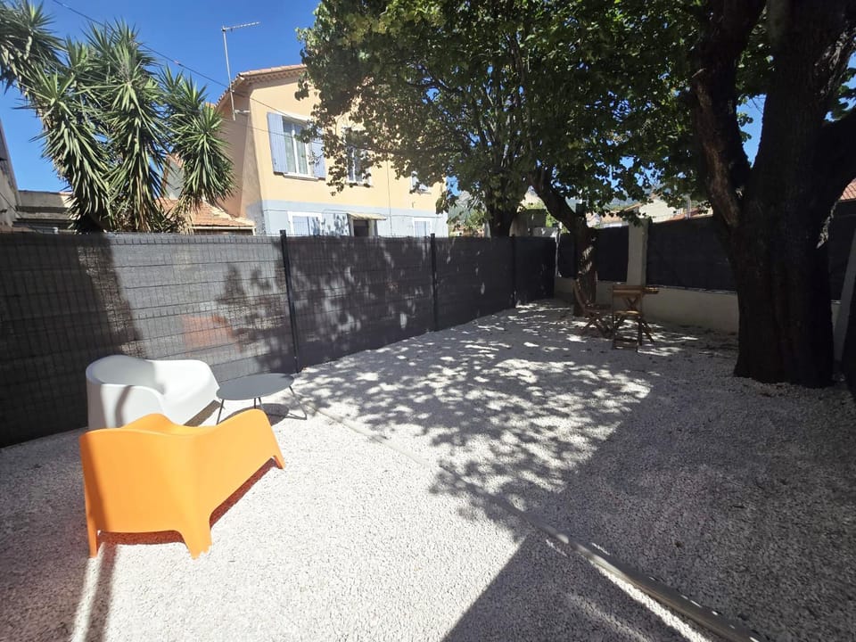 Gregbnb - Studio 17m2 - Terrasse - Clim - Ouest - 4 Apartment in Toulon