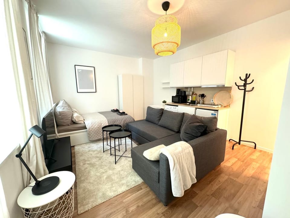 Kitchen or kitchenette, Living room, Seating area, Dining area, minibar