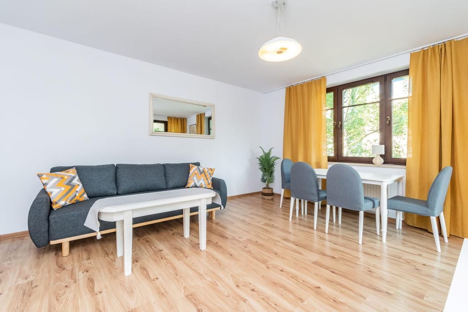 Communal lounge/ TV room, Living room, Dining area