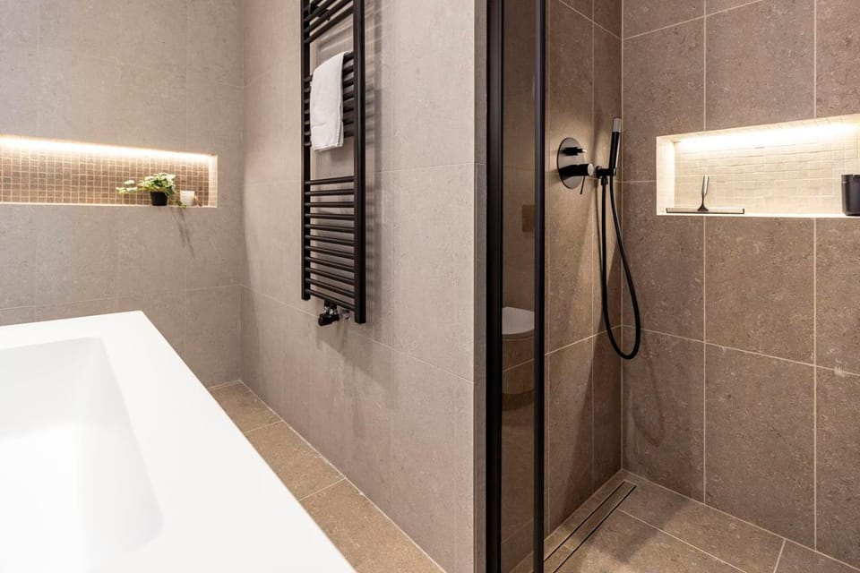 Shower, Bathroom, towels