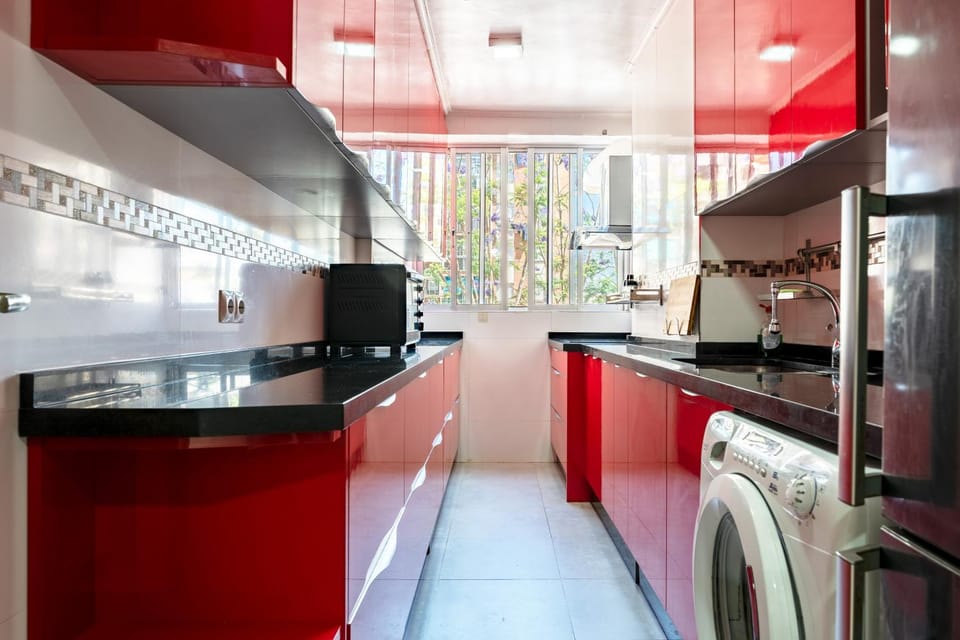 Kitchen or kitchenette, Living room