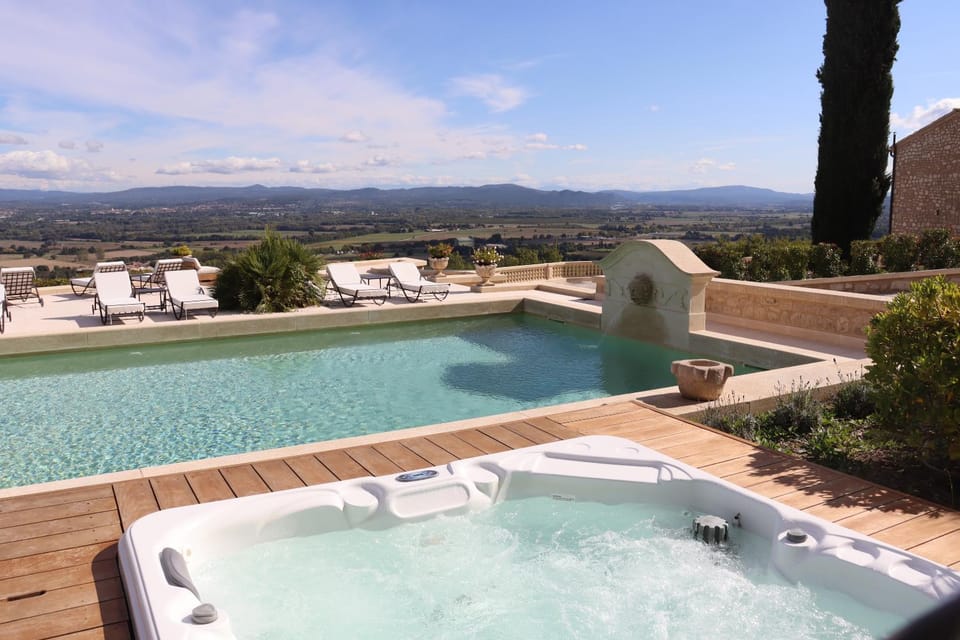 Natural landscape, Hot Tub, Mountain view, Swimming pool, Swimming pool, sunbed