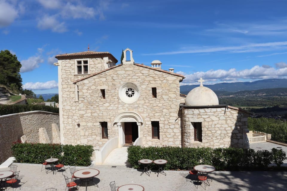 Property building, Natural landscape, View (from property/room), Parking