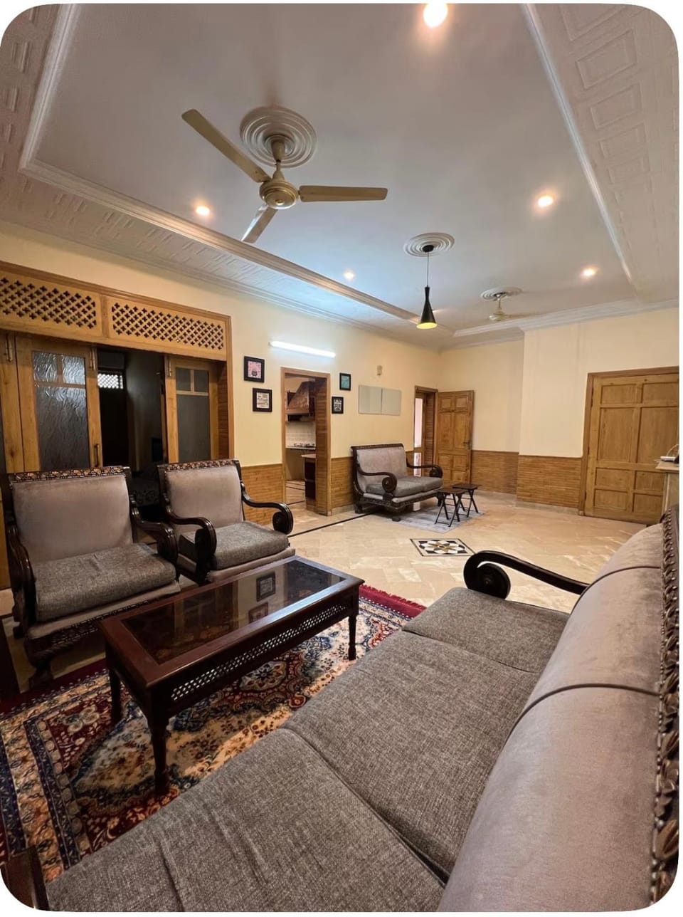 TV and multimedia, Living room, Seating area, Breakfast, fireplace