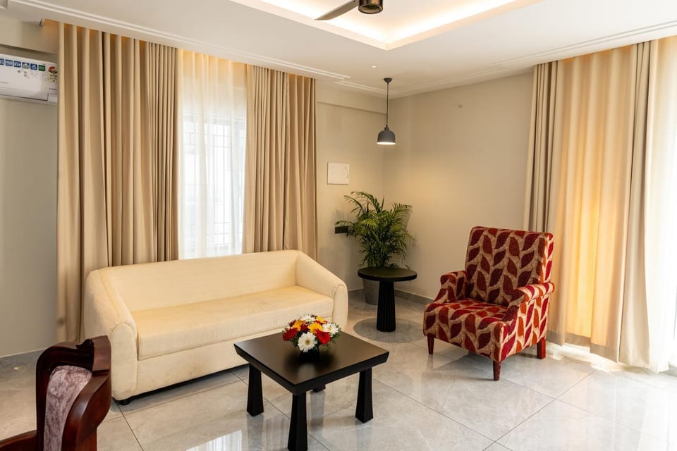 Living room, Seating area, air conditioner