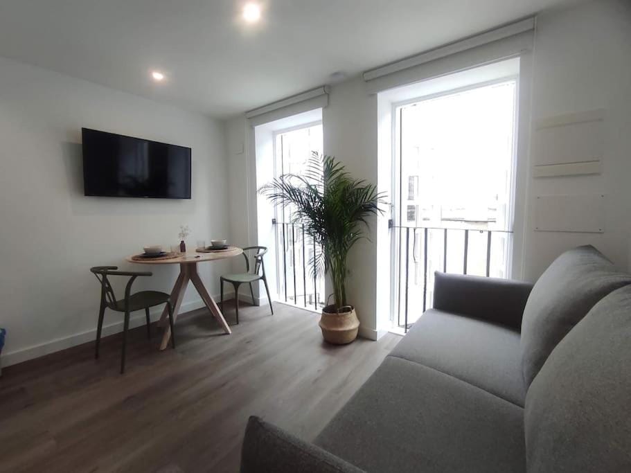 TV and multimedia, Living room, Dining area