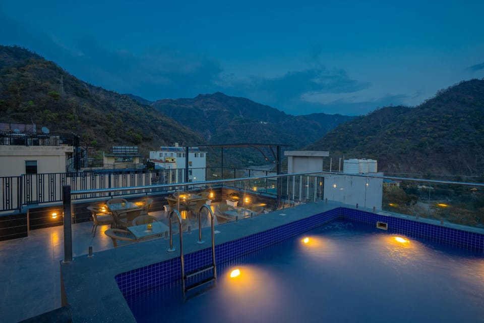 Natural landscape, Mountain view, Pool view, Swimming pool