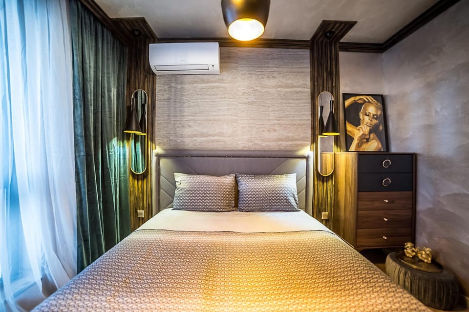 Bed, Photo of the whole room, Bedroom
