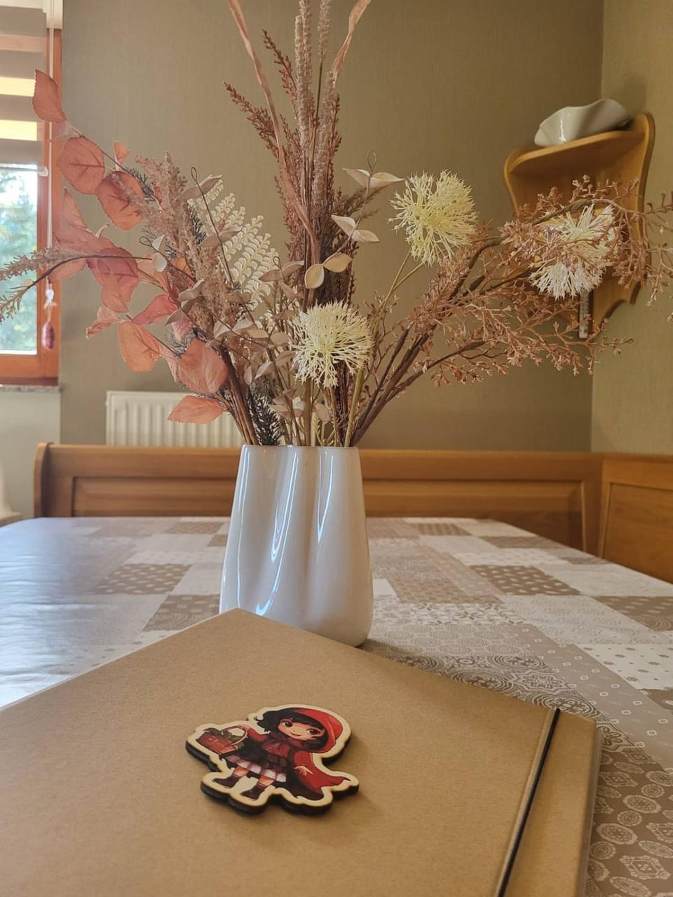 Decorative detail, Dining area