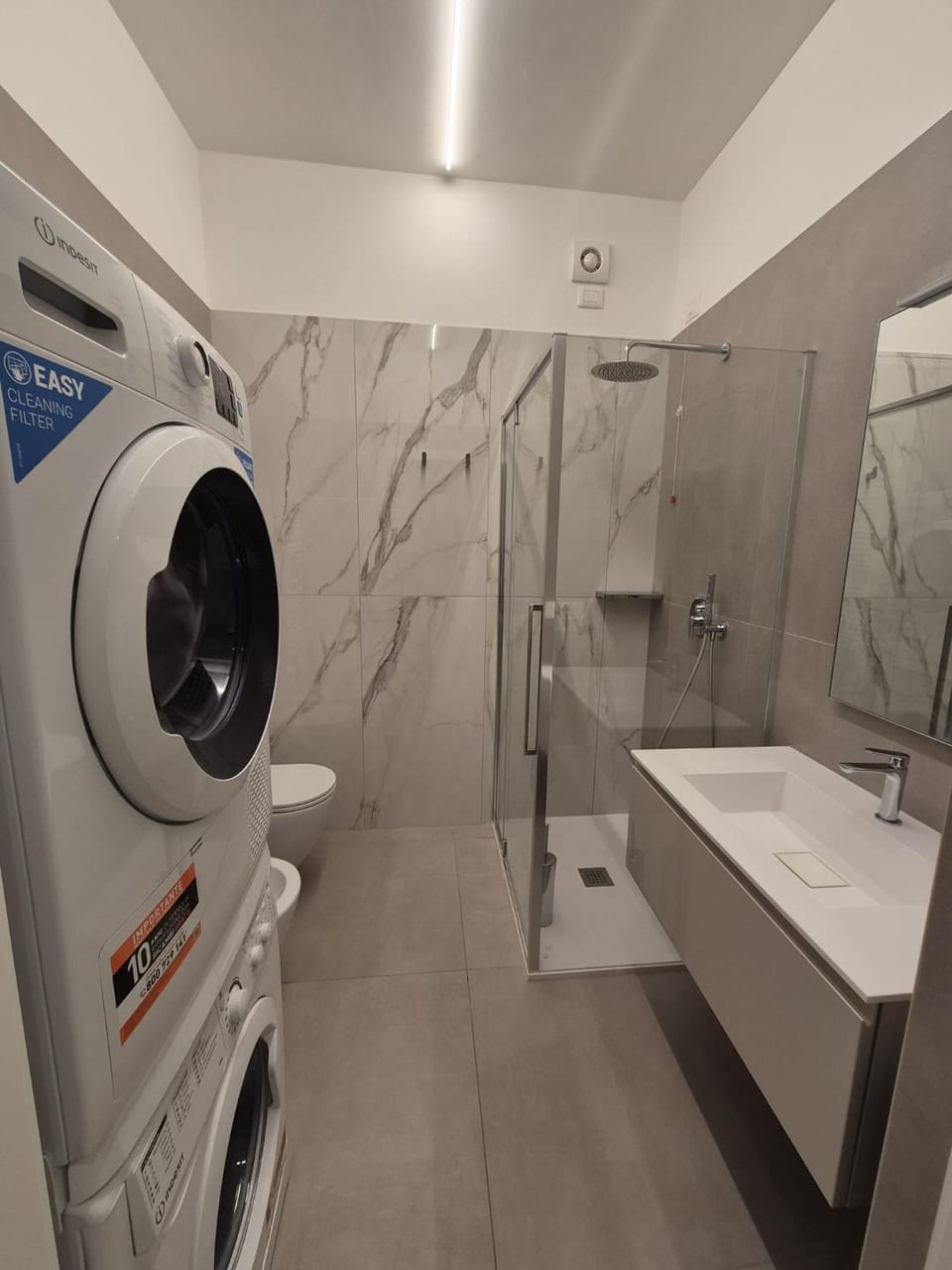 Shower, Toilet, Bathroom, washing machine, dryer