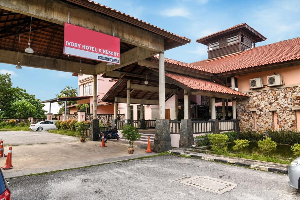 Property building, Street view