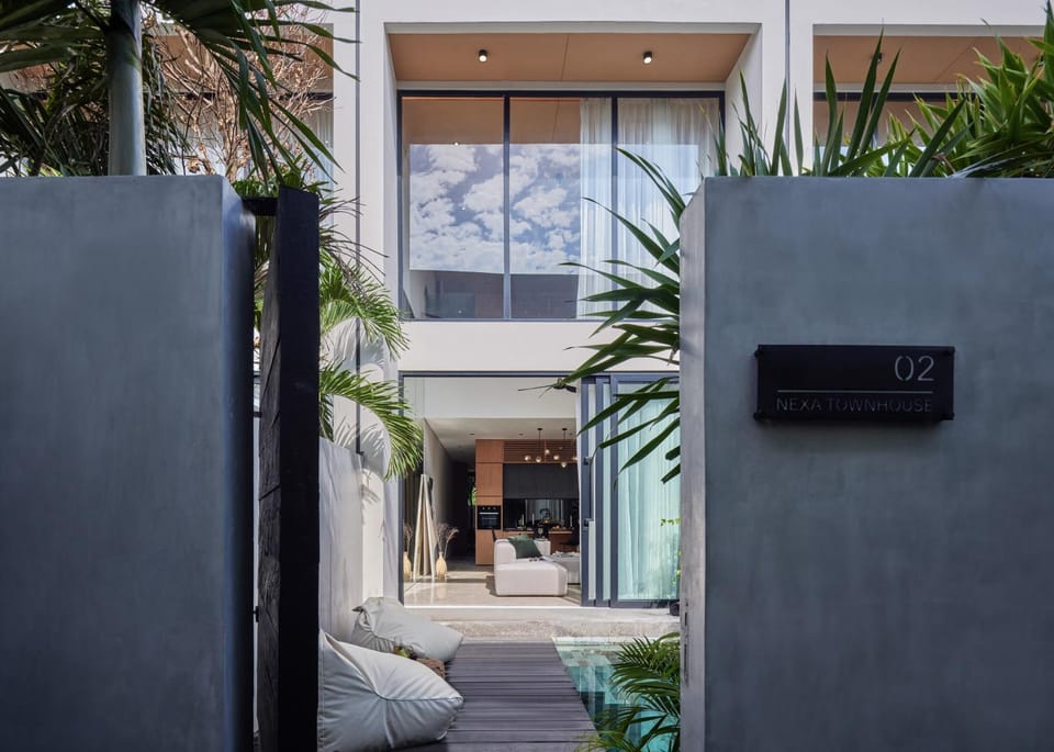 Property building, Facade/entrance