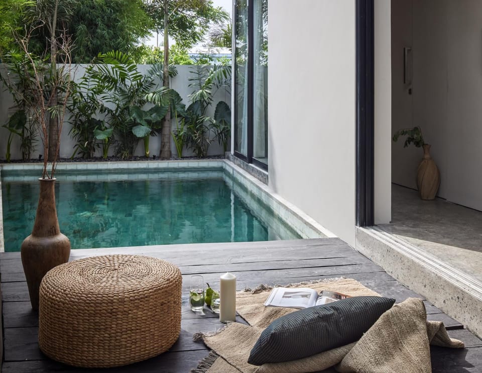 View (from property/room), Garden view, Pool view, Swimming pool, Swimming pool, sunbed
