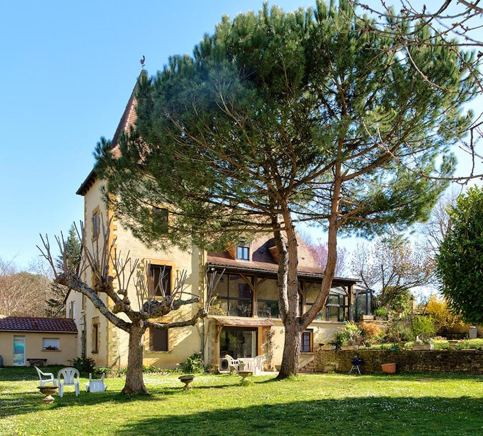 Chambre B&B à Font Margout - Calme - 4km de Sarlat - Petit-déjeuner Bed and Breakfast in Occitanie