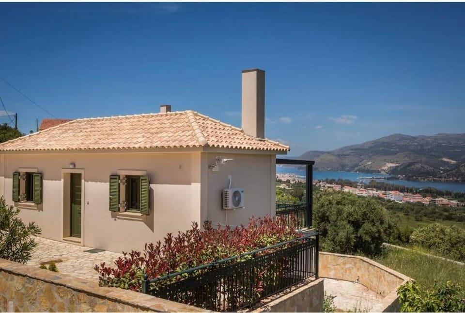 Peaceful house with great view - Marina House in Cephalonia
