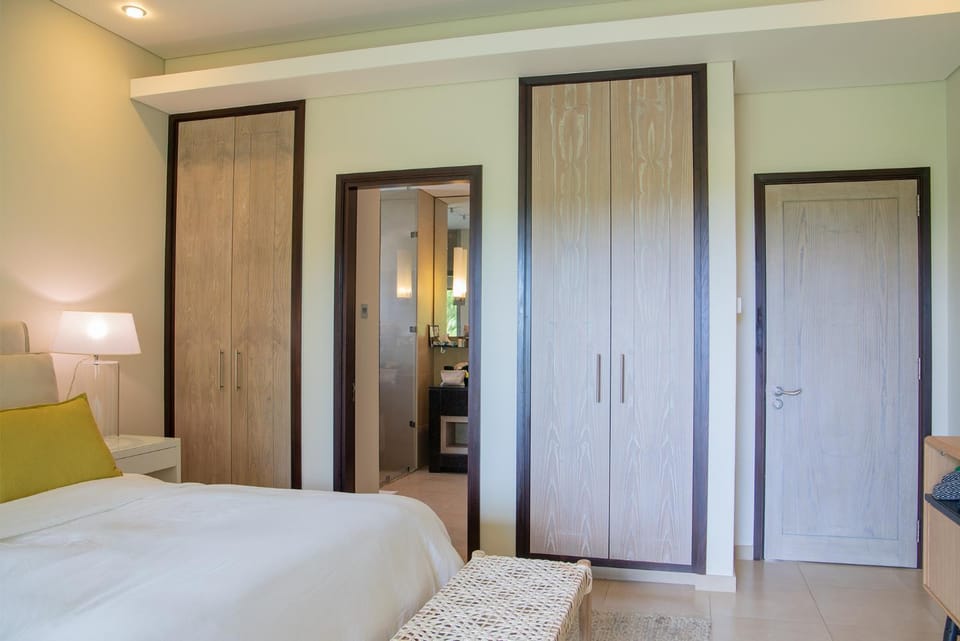 Bedroom, wardrobe