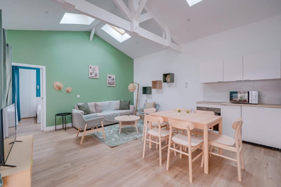 Living room, Dining area