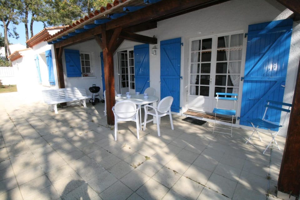 Property building, Dining area
