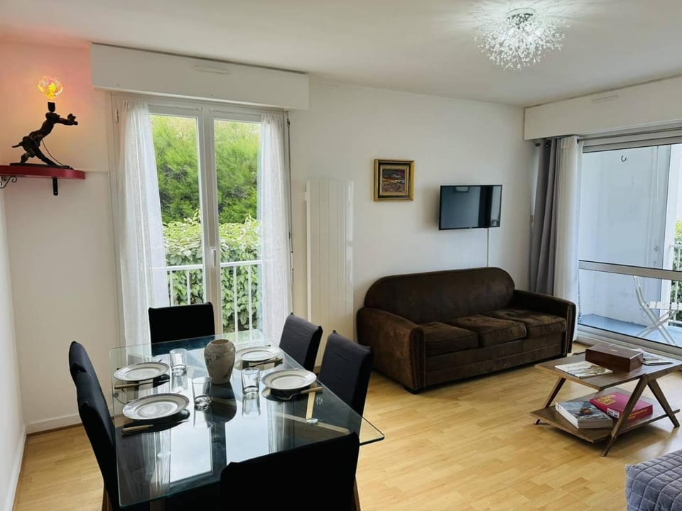3 pièces centre ville, 400m plage, wifi Apartment in Quiberon