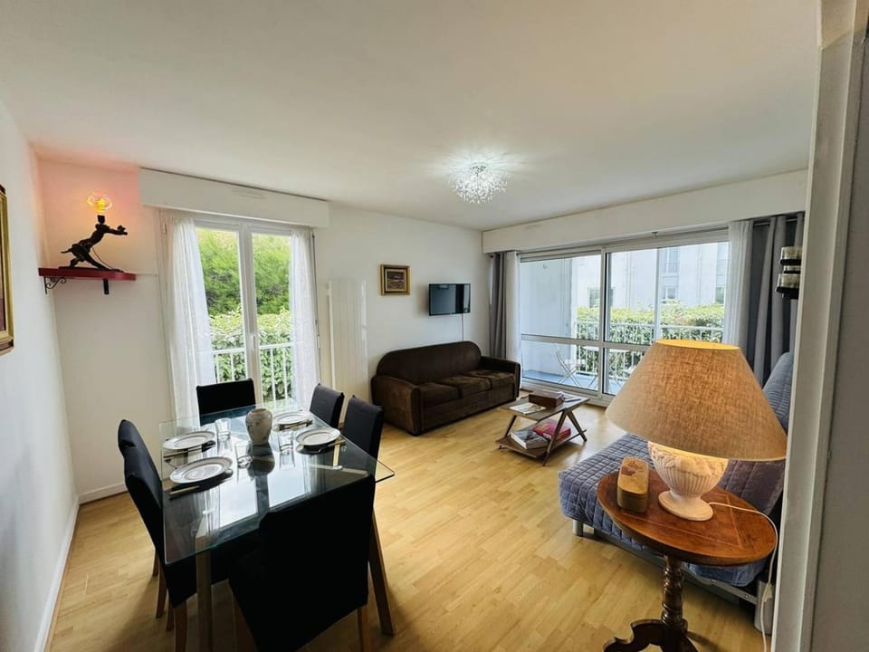 3 pièces centre ville, 400m plage, wifi Apartment in Quiberon