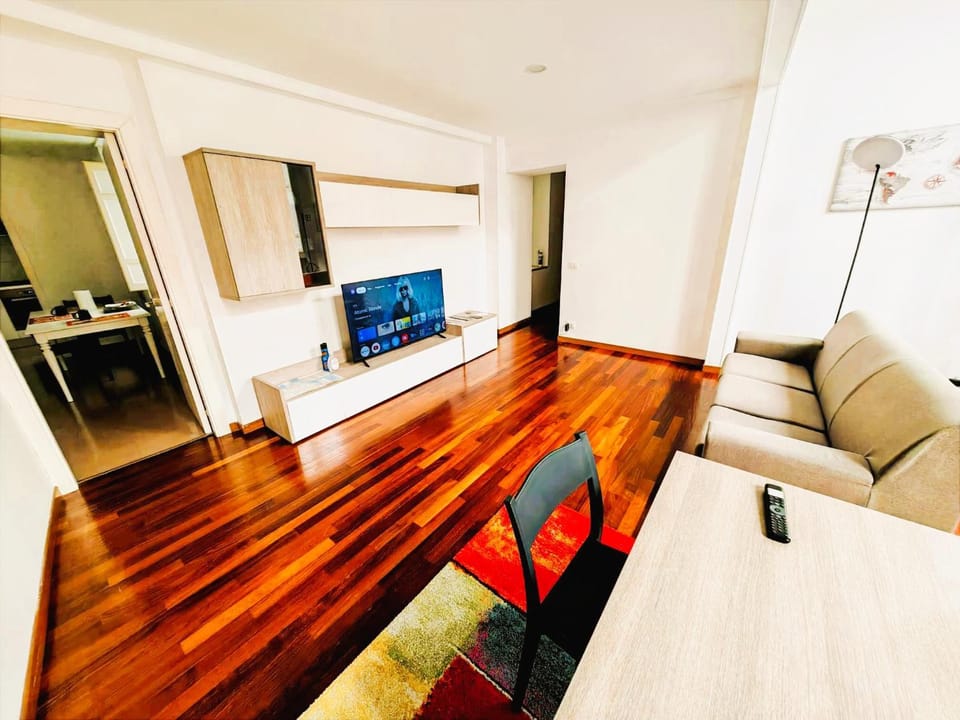 Communal lounge/ TV room, TV and multimedia, Living room, Seating area, Evening entertainment, internet, internet