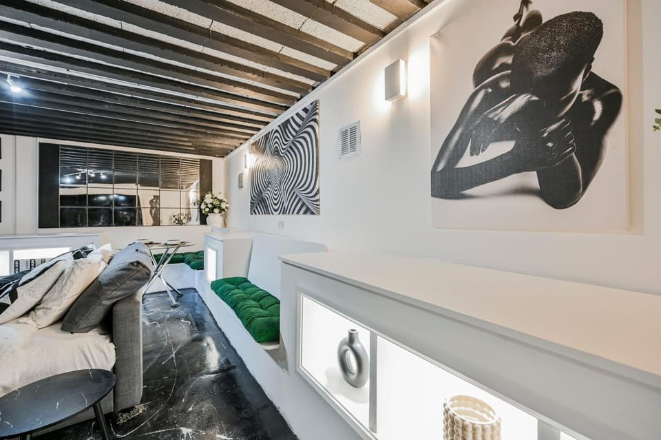 Converted Cinema room into studio apartment Apartment in Harrow