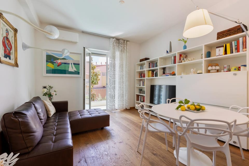 Dining area, Lunch