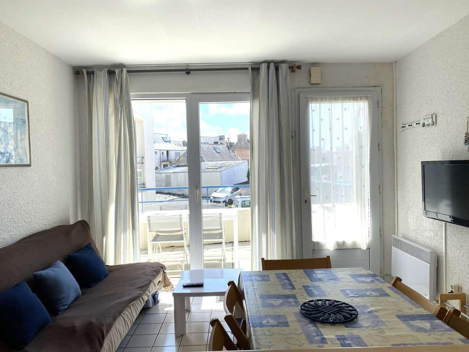 Appartement avec terrasse à 100m plage St-Guirec à PLOUMANAC'H - Réf 896 Apartment in Perros-Guirec