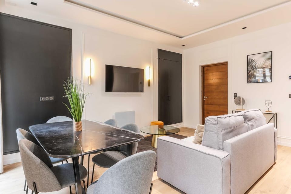 Perfect for exploring - 2BR-6P - Center of Paris Apartment in Paris