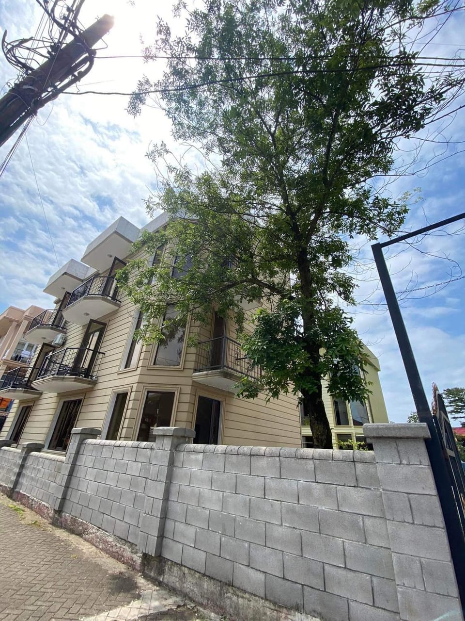 Property building, Street view
