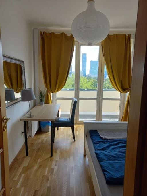 Appartement dans le centre avec une vue imprenable Apartment in Warsaw