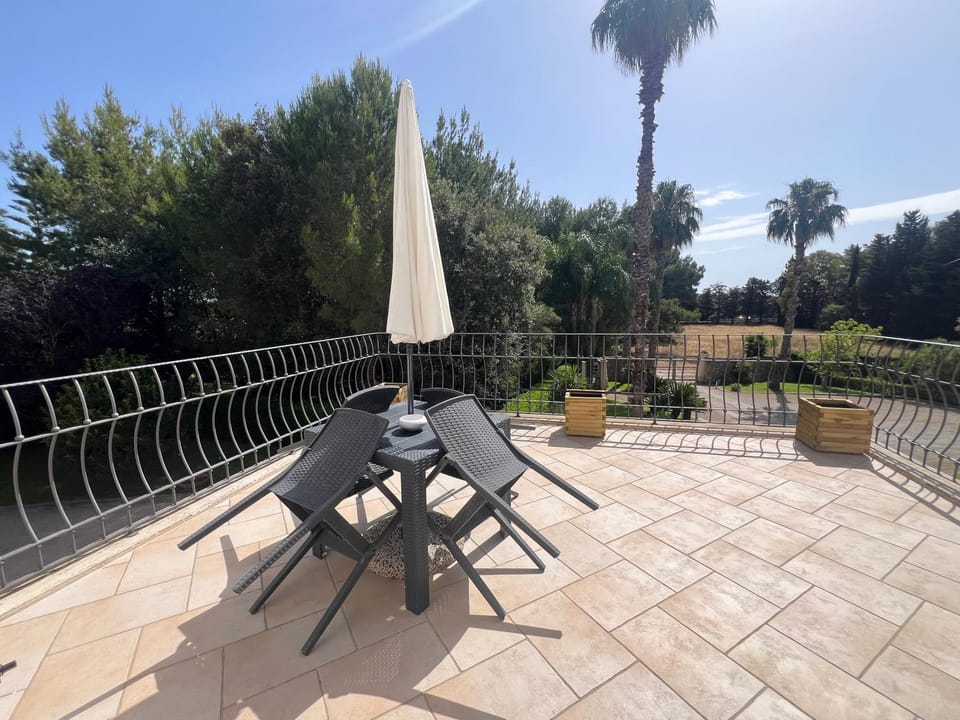 Balcony/Terrace, Garden view