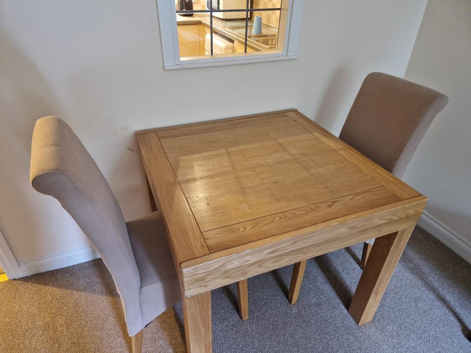 Seating area, Dining area