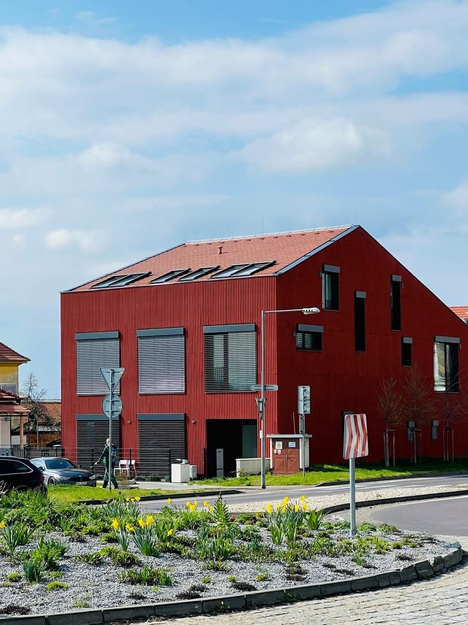 Property building, Facade/entrance, Day, Parking