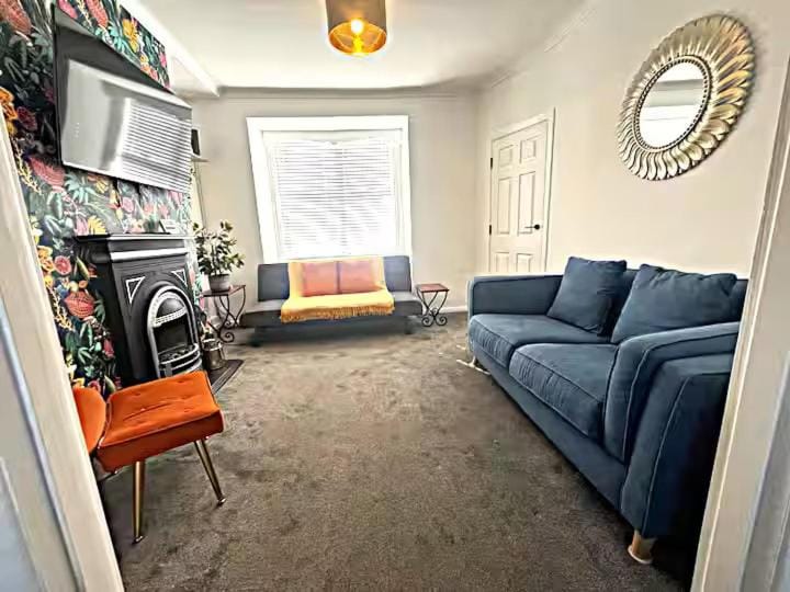 Totland Retreat Cosy Garden Flat Entire Home - Pass The Keys Apartment in Brighton